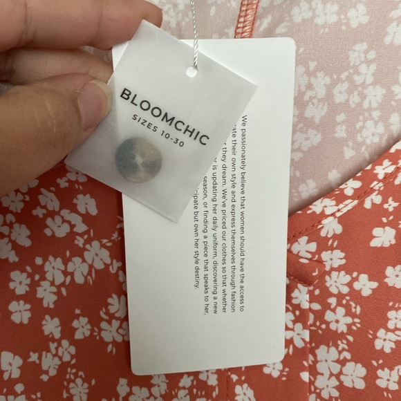 Bloom Chic Ditsy Floral Ruffle Sleeve Button Detail Blouse in orange. - Picture 9 of 9